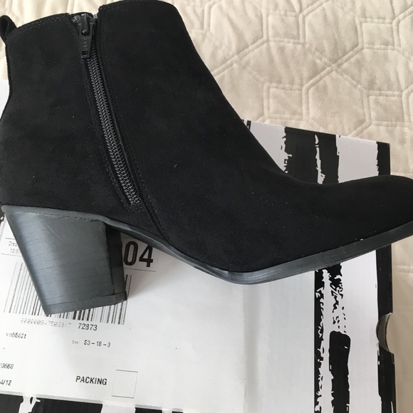 NIB Dolce Vita black faux suede booties. Sz 8.5 - Picture 5 of 6